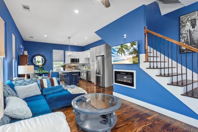 2122 Avenue K, Galveston, TX 77550