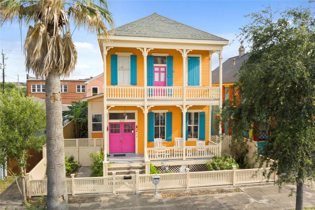 2122 Avenue K, Galveston, TX 77550