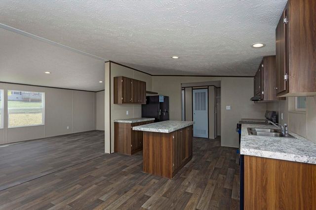 176 Meadow Lawn Drive, Englewood, TN 37329