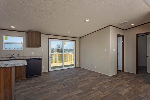 176 Meadow Lawn Drive, Englewood, TN 37329