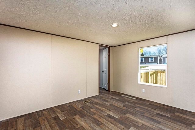 176 Meadow Lawn Drive, Englewood, TN 37329