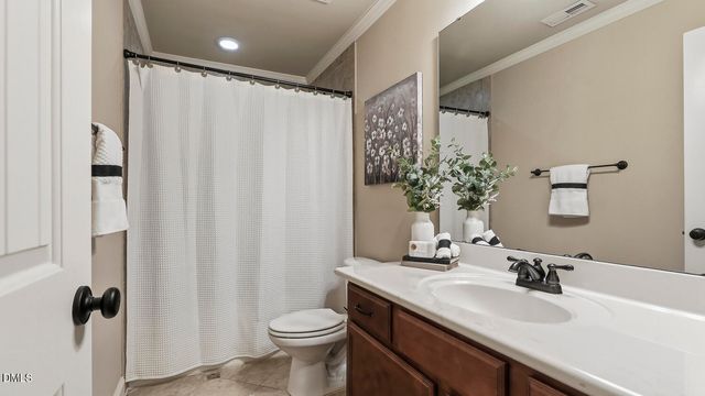 4132 Field Oak Drive, Wake Forest, NC 27587