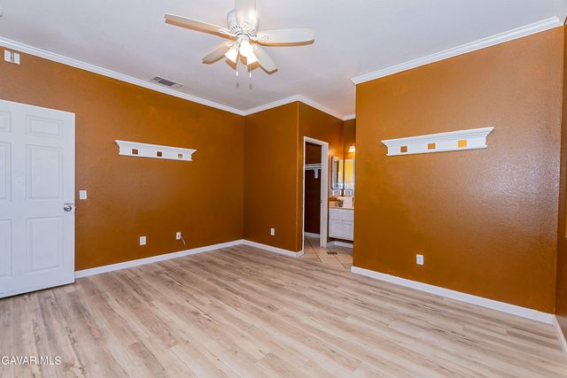 43963 Glenraven Road, Lancaster, CA 93535
