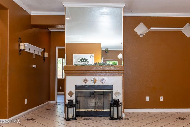 43963 Glenraven Road, Lancaster, CA 93535