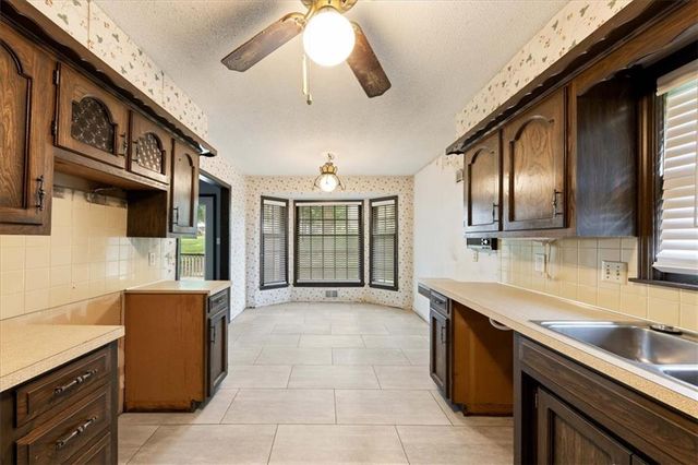 3604 S Emery Street, Independence, MO 64075
