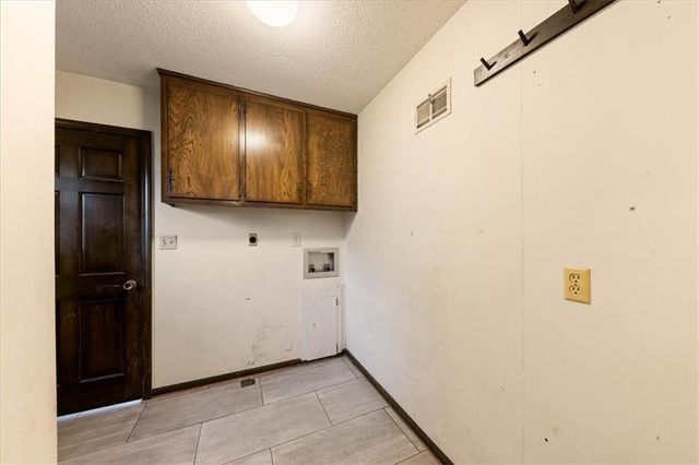3604 S Emery Street, Independence, MO 64075