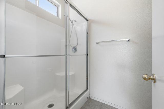 297 N Crescent Bell Drive, Green Valley, AZ 85614
