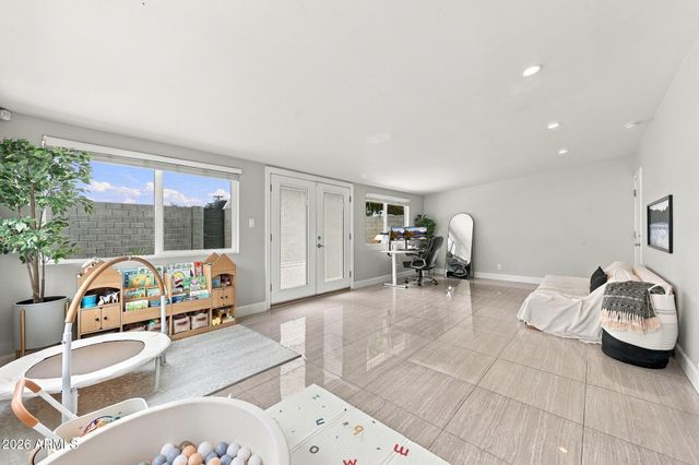 7323 E ALMERIA Road, Scottsdale, AZ 85257