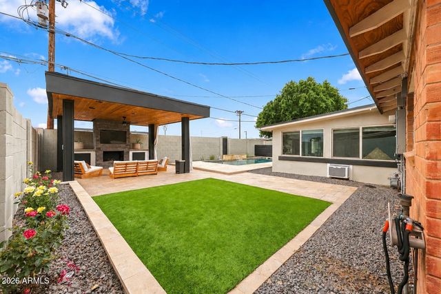 7323 E ALMERIA Road, Scottsdale, AZ 85257