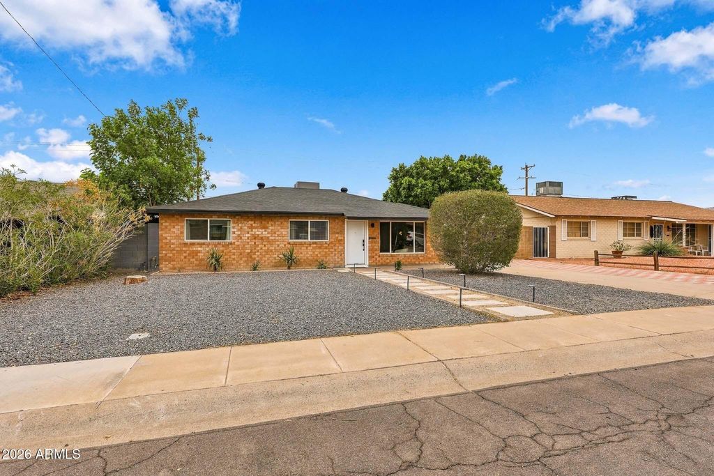 7323 E ALMERIA Road, Scottsdale, AZ 85257 — photo 2