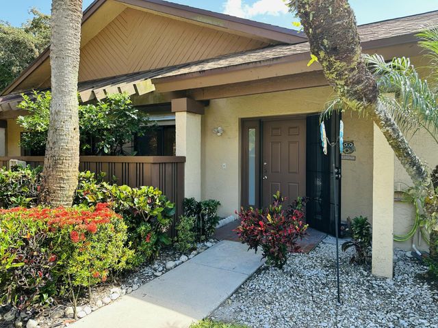 3953 Cocoplum Circle 3611, Coconut Creek, FL 33063