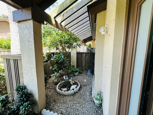 3953 Cocoplum Circle 3611, Coconut Creek, FL 33063