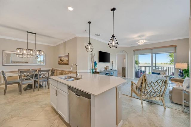 920 TIDEWATER SHORES LOOP 308, Bradenton, FL 34208