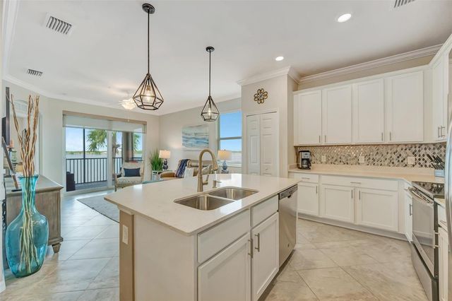 920 TIDEWATER SHORES LOOP 308, Bradenton, FL 34208