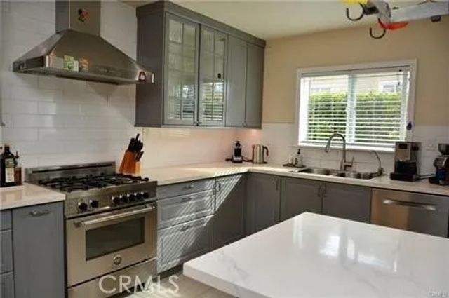 4439 Van Noord Avenue, Studio City, CA 91604
