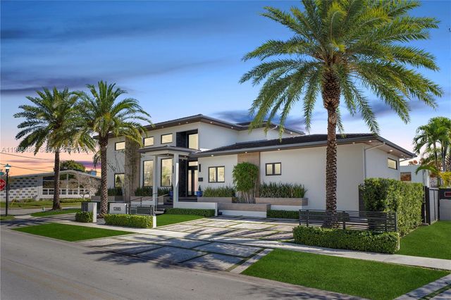 12885 N Bayshore Dr, North Miami, FL 33181