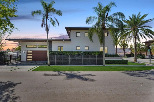 12885 N Bayshore Dr, North Miami, FL 33181