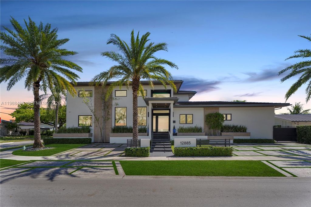 12885 N Bayshore Dr, North Miami, FL 33181