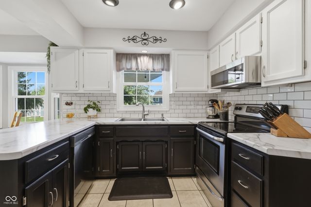 14561 Saddleback Drive, Carmel, IN 46032