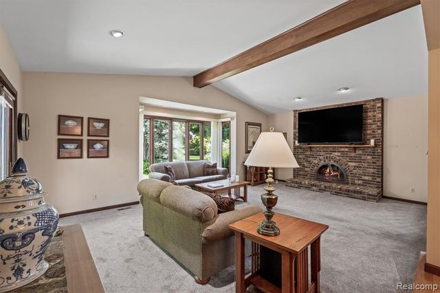 3436 Wedgewood Drive, Rochester Hills, MI 48306