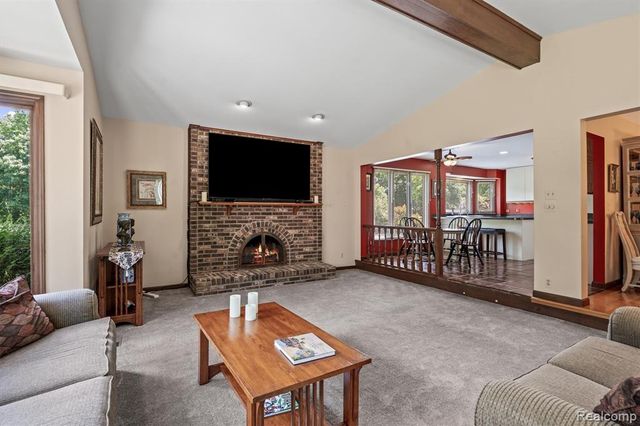 3436 Wedgewood Drive, Rochester Hills, MI 48306
