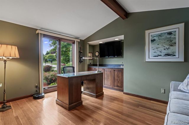 3436 Wedgewood Drive, Rochester Hills, MI 48306