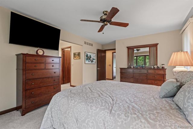3436 Wedgewood Drive, Rochester Hills, MI 48306