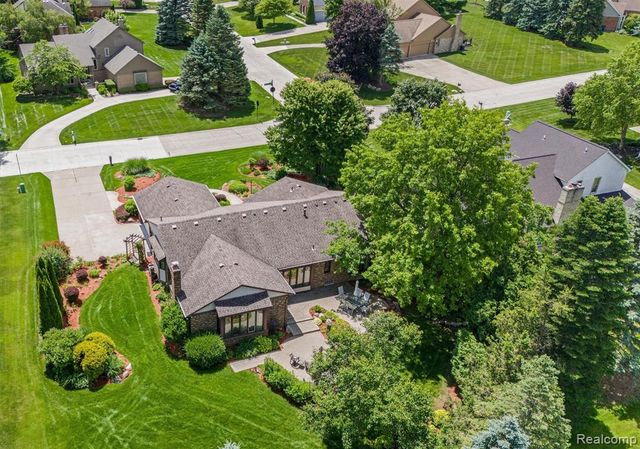 3436 Wedgewood Drive, Rochester Hills, MI 48306