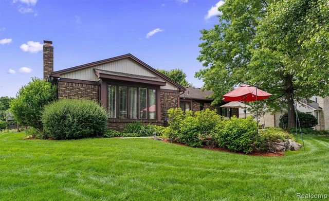 3436 Wedgewood Drive, Rochester Hills, MI 48306