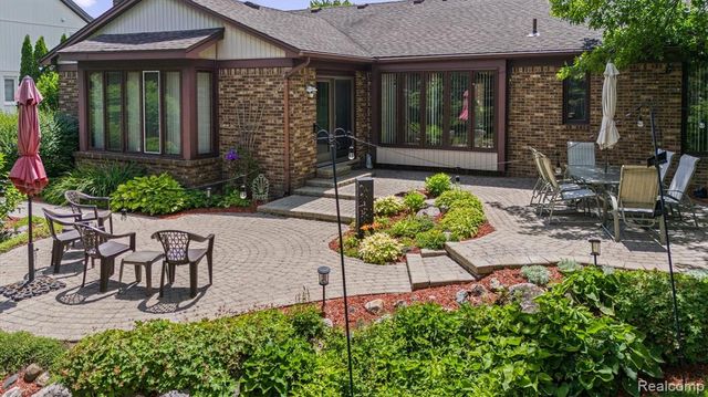3436 Wedgewood Drive, Rochester Hills, MI 48306