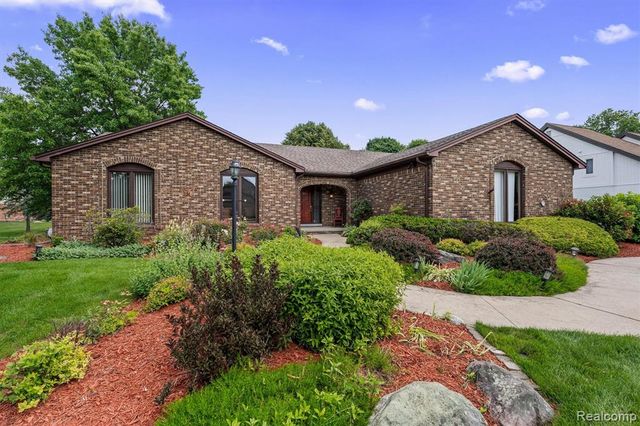 3436 Wedgewood Drive, Rochester Hills, MI 48306