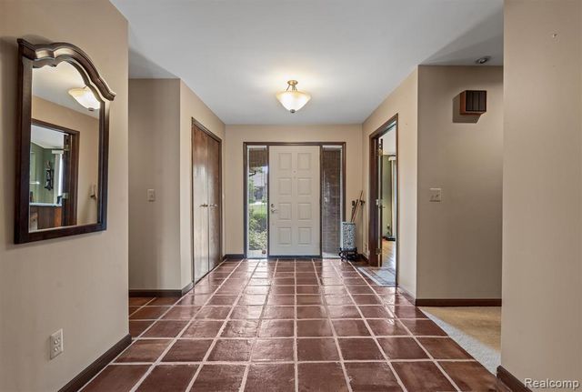 3436 Wedgewood Drive, Rochester Hills, MI 48306
