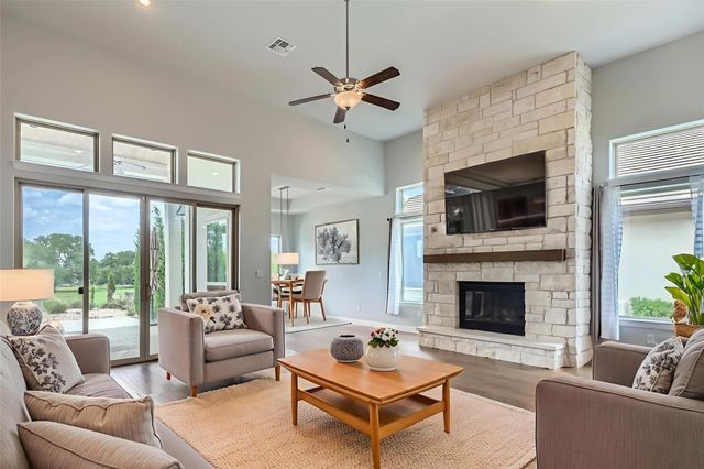 321 Cimarron Hills TRL E, Georgetown, TX 78628