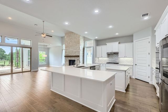 321 Cimarron Hills TRL E, Georgetown, TX 78628