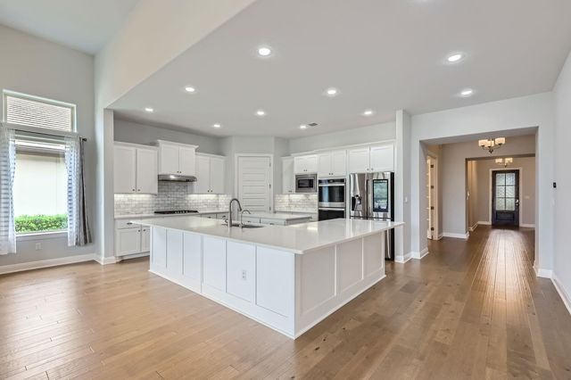 321 Cimarron Hills TRL E, Georgetown, TX 78628