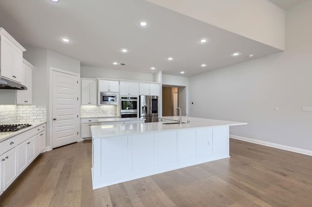 321 Cimarron Hills TRL E, Georgetown, TX 78628