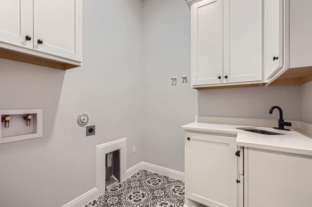 321 Cimarron Hills TRL E, Georgetown, TX 78628