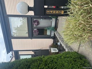 14082 Jackson St, Taylor, MI 48180