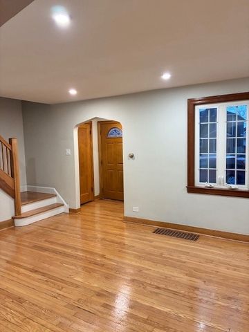 5216 S Major Avenue, Chicago, IL 60638