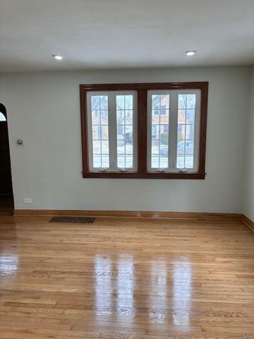 5216 S Major Avenue, Chicago, IL 60638