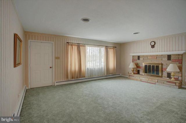 16820 PETMAR CIR, Hagerstown, MD 21742