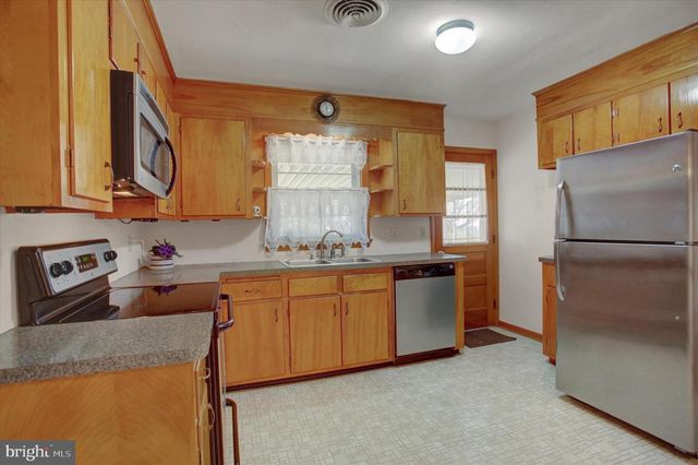 16820 PETMAR CIR, Hagerstown, MD 21742