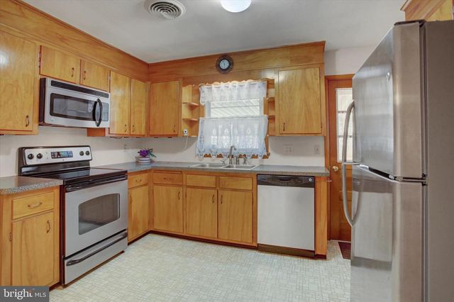 16820 PETMAR CIR, Hagerstown, MD 21742