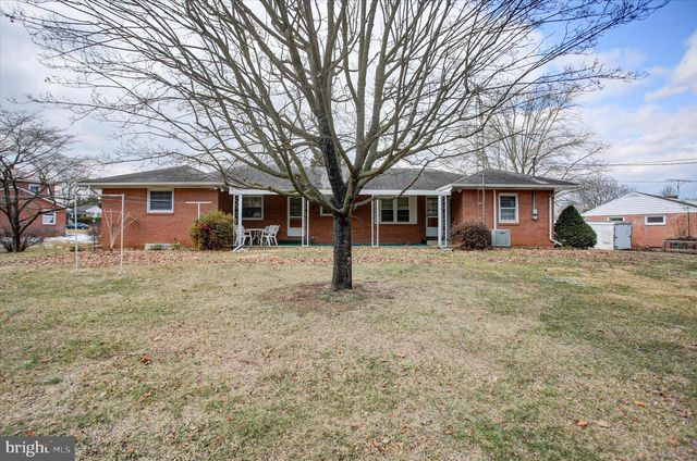 16820 PETMAR CIR, Hagerstown, MD 21742