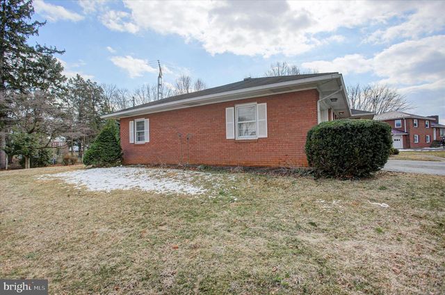 16820 PETMAR CIR, Hagerstown, MD 21742