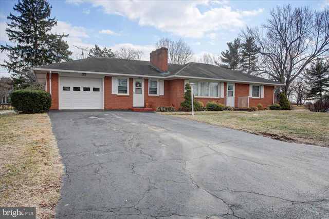 16820 PETMAR CIR, Hagerstown, MD 21742