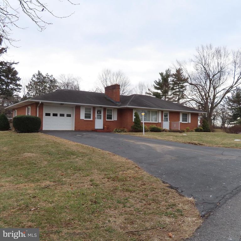 16820 PETMAR CIR, Hagerstown, MD 21742