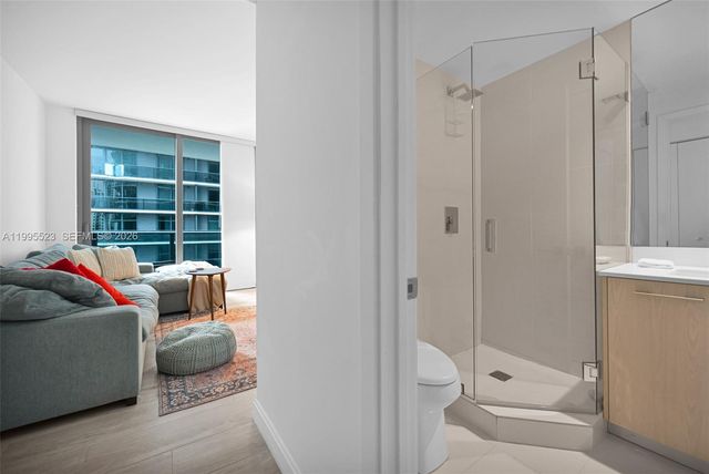 45 SW 9th St 2906, Miami, FL 33130