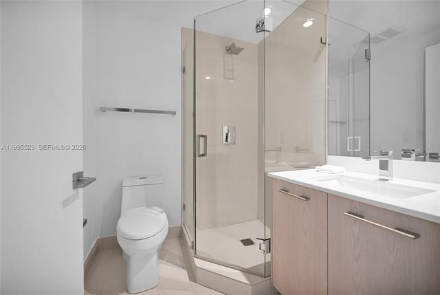 45 SW 9th St 2906, Miami, FL 33130