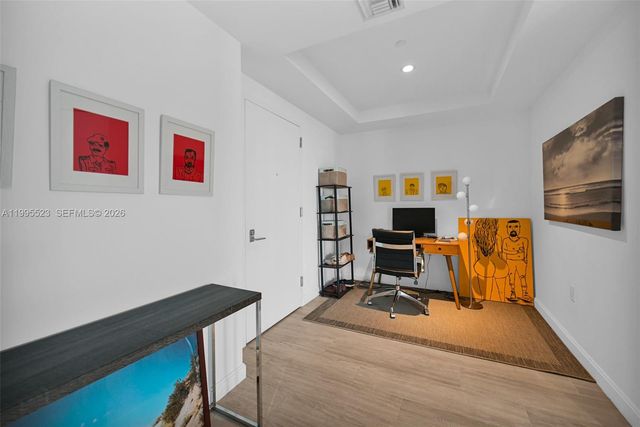 45 SW 9th St 2906, Miami, FL 33130